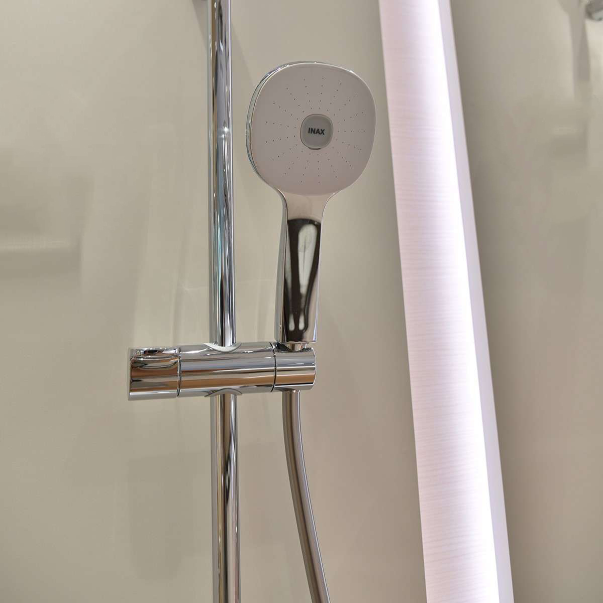 Sen Tắm Cây Nóng Lạnh INAX BFV-635S - Ảnh 5